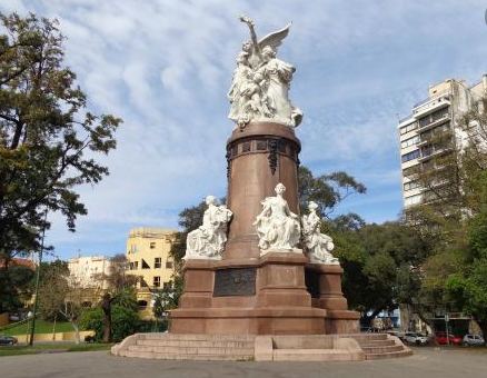 monumento de Plaza Francia