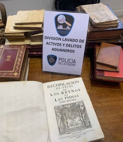 Libros antiguos robados