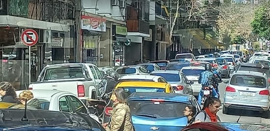 Caos de transito en Recoleta