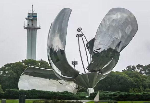 Floralis Generis