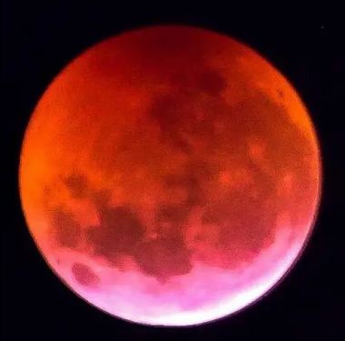 luna roja