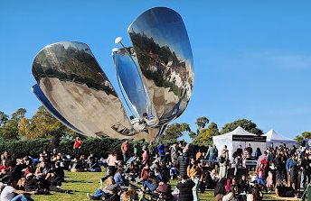 Plaza Floralis